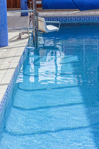 لز امیگوز بیچ کلوب