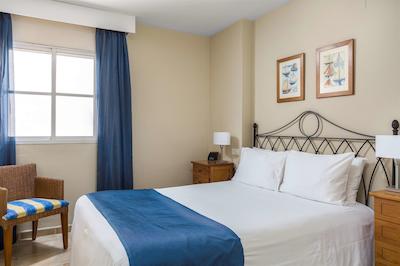 لز امیگوز بیچ کلوب