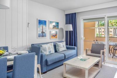 لز امیگوز بیچ کلوب