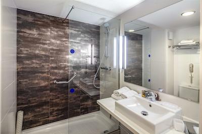 لز امیگوز بیچ کلوب