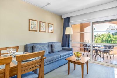 لز امیگوز بیچ کلوب