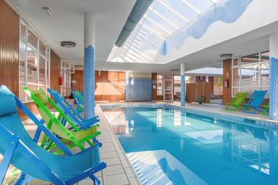 لز امیگوز بیچ کلوب