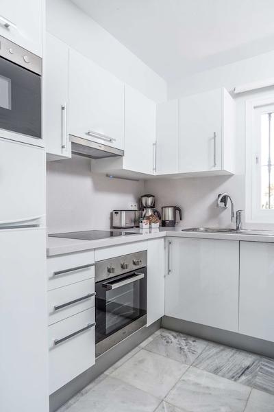 لز امیگوز بیچ کلوب