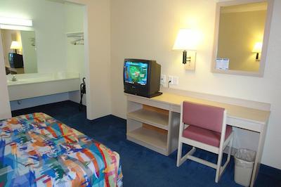 متل 6 اسیتل آیرپرت