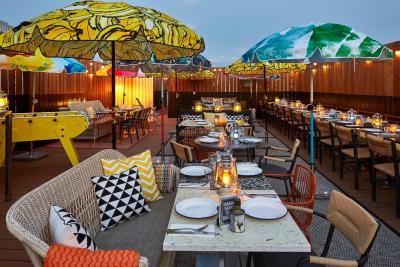 ماما شلتر پاریز