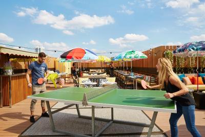 ماما شلتر پاریز