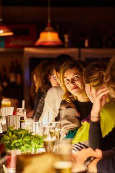 ماما شلتر پاریز