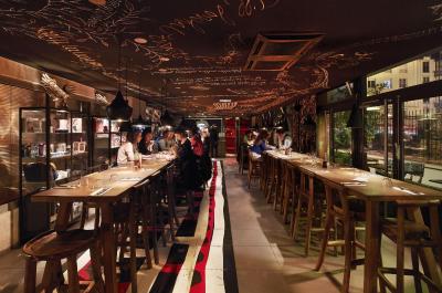 ماما شلتر پاریز