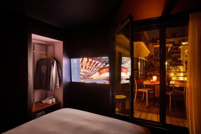 ماما شلتر پاریز