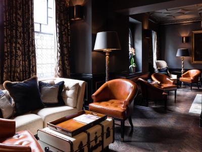 11 کادگان گاردنز