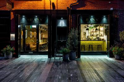 11 کادگان گاردنز