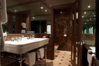 11 کادگان گاردنز