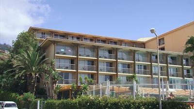 فور ویوز اُسیز