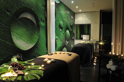 فور ویوز اُسیز