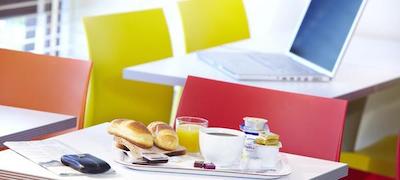 هتل پرمیر کلاس کارکاسن