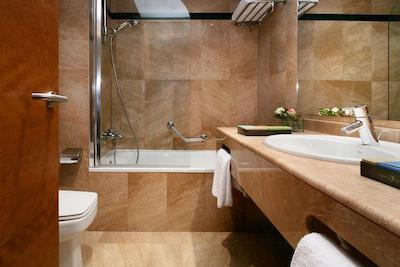 سیلکن امارا پلازا سان سباستین