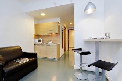 رسیدنس کلمبو 112