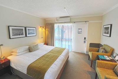 کوالیتی هتل پارنل