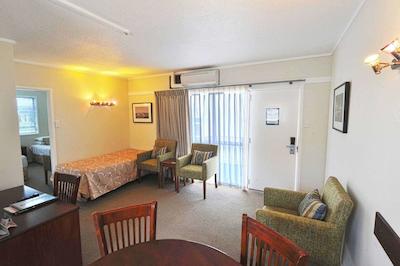 کوالیتی هتل پارنل