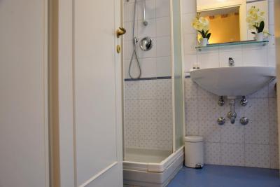 رسیدنزا فاوارو