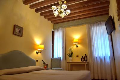 رسیدنزا فاوارو