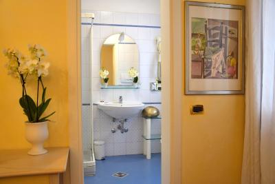 رسیدنزا فاوارو