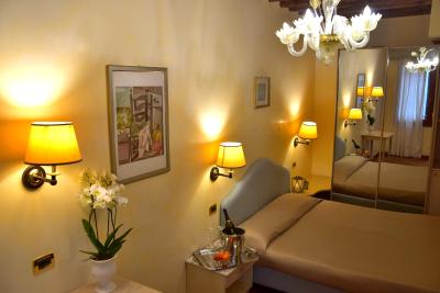 رسیدنزا فاوارو