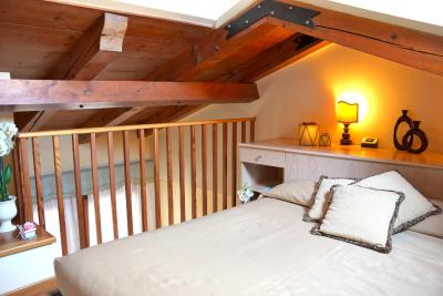 رسیدنزا فاوارو