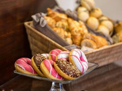 رسیدنزا فاوارو