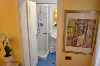 رسیدنزا فاوارو