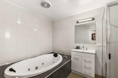 کمفرت این سیلور بیرچ متر این