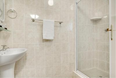 ریویربز گوست هوس