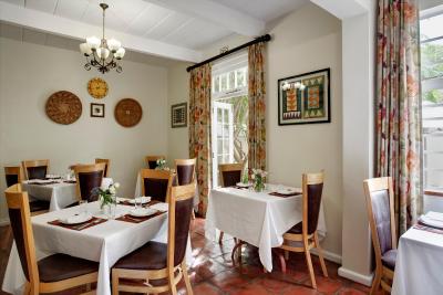 ریویربز گوست هوس