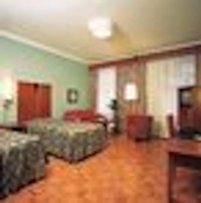 سُلو سُکز هتل ترنی