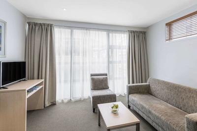 تترا والدرف سرویسد اپارتمنتز