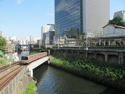 د ب اُچانمیزو