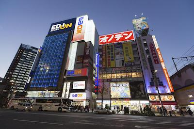 د ب اُچانمیزو