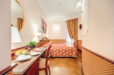 هتل اینویکتوز