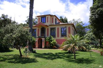 کوینتا اسپلندیدا ولنز اند بتانیکال گاردن