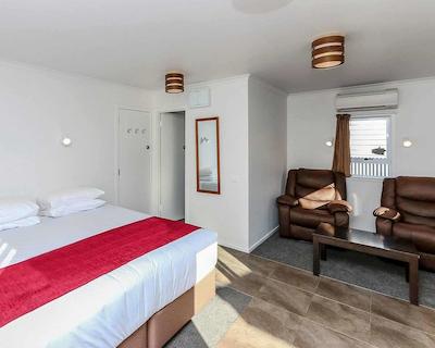 اکنو لج ناپیر