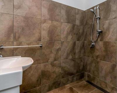 اکنو لج ناپیر