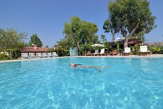 ینکا لج