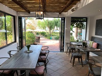 وجویو کونتری هوس اند اسپا