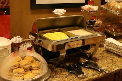 هامپتون این اند سویتز اُکالا-بلویو