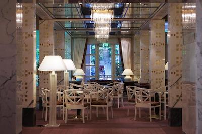 استیجنبرجر هتل اند اسپا باد پیرمنت