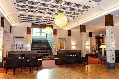 استیجنبرجر هتل اند اسپا باد پیرمنت