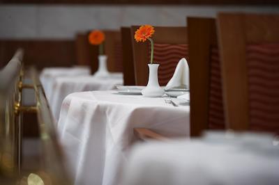 استیجنبرجر هتل اند اسپا باد پیرمنت