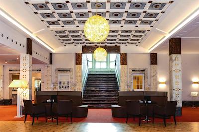 استیجنبرجر هتل اند اسپا باد پیرمنت