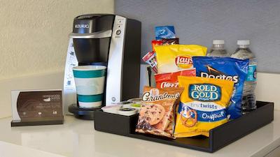 هموود سویتز بای هیلتون اسیتل-کنونشن سنتر-پیک استریت