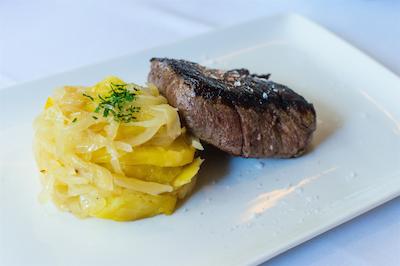 منارک سولتن اپاردتل